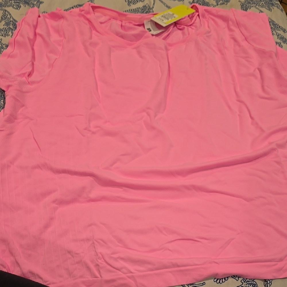 ❤️10/$20 New Women's Seamless Core Tee